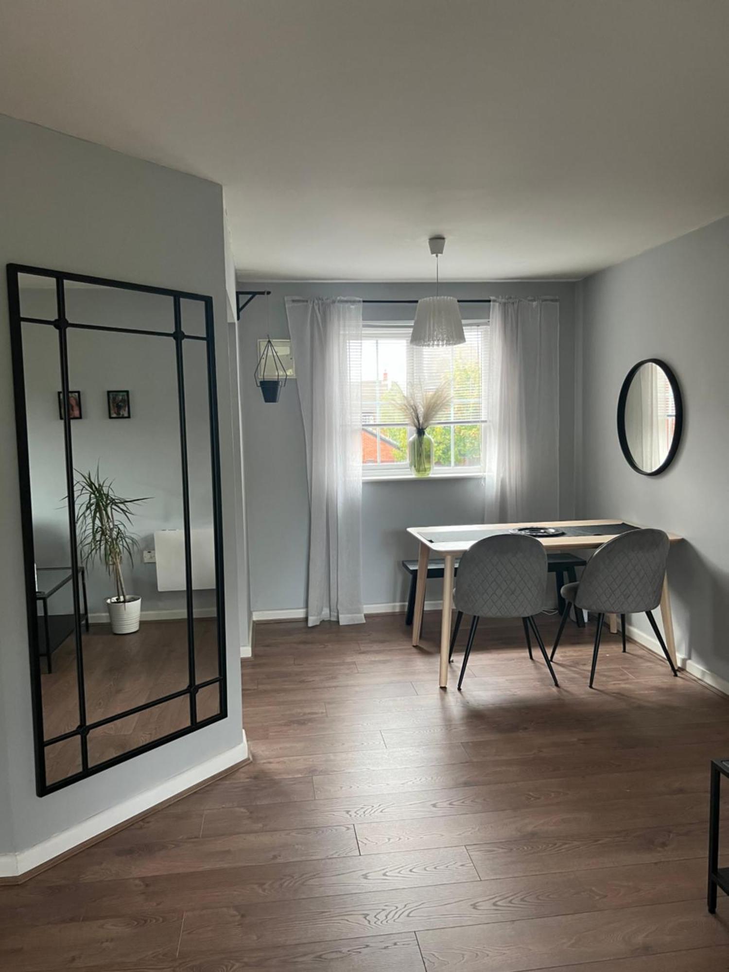 Warrington Apartment Great Sankey Exteriör bild